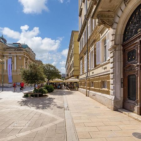 Art Teatro - Gustav Klimt Apartment Рийека Екстериор снимка