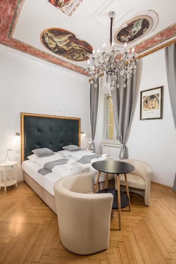 Art Teatro - Gustav Klimt Apartment Рийека Екстериор снимка