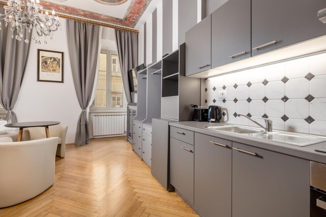Art Teatro - Gustav Klimt Apartment Рийека Екстериор снимка